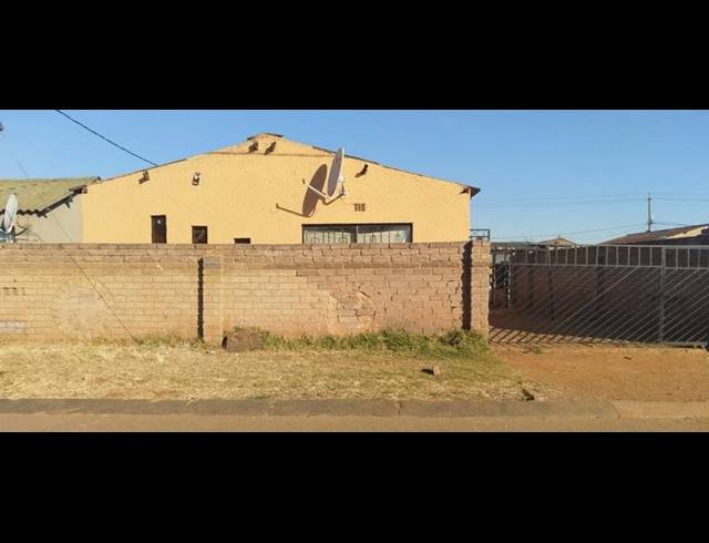 3 BEDROOM HOUSE FOR SALE IN MOLELEKI